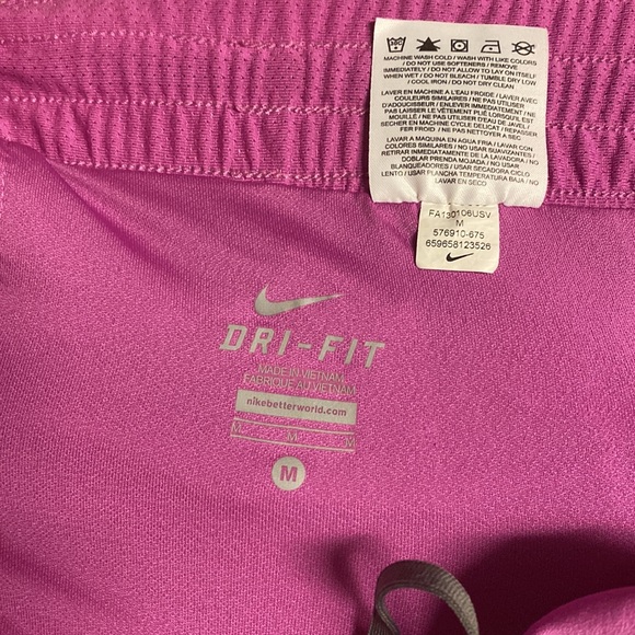 Nike dri fit tempo running shorts - Picture 3 of 6